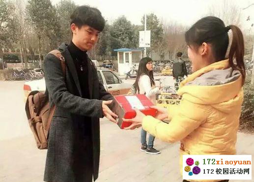 女生节来啦,暖男帮你送快递